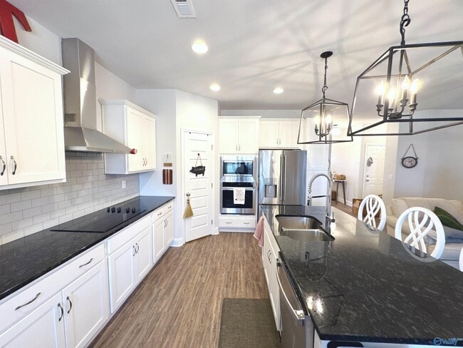 Building Photo - 12767 Tallulah Dr