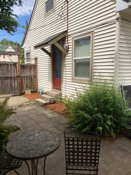 Building Photo - 4844 NE Rodney Ave.