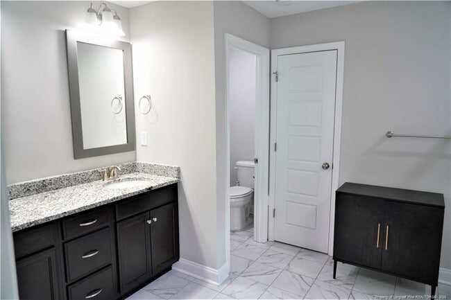 Building Photo - 113 Nairn St