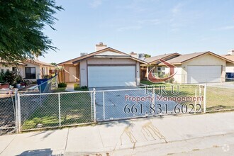 Building Photo - SW-Bakersfield 3 bedrooms+ 2bath