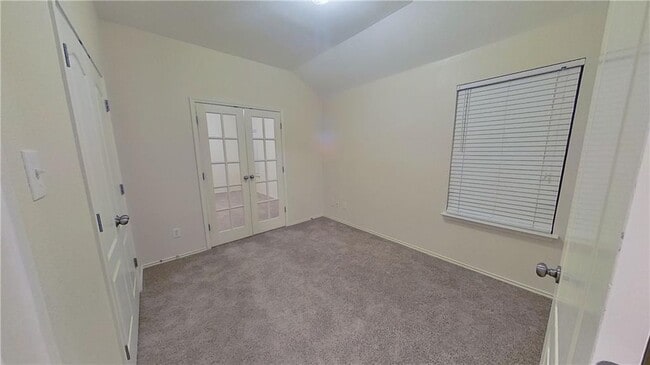 Building Photo - 100 Inman Dr