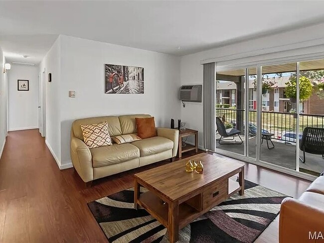 Building Photo - 7446 Sieloff Dr