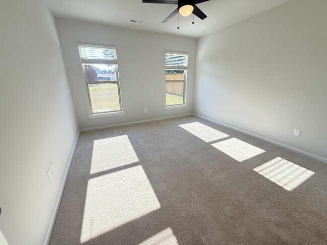 Building Photo - 16541 Aspen Ln