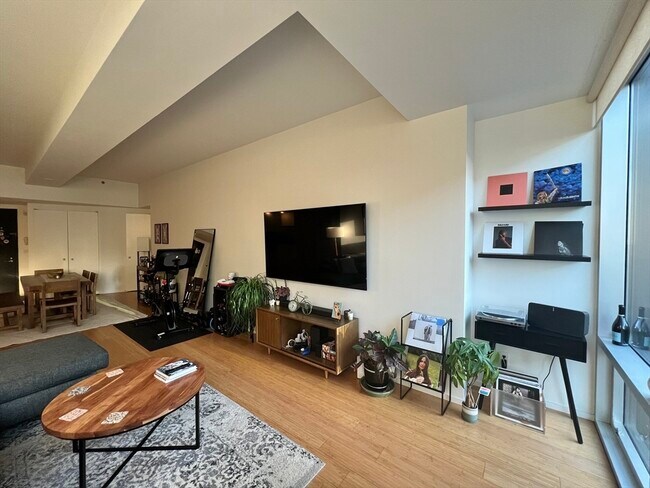 Building Photo - 141 Dorchester St