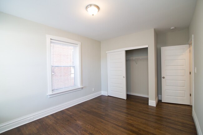 Building Photo - 3116 Lackland Ave