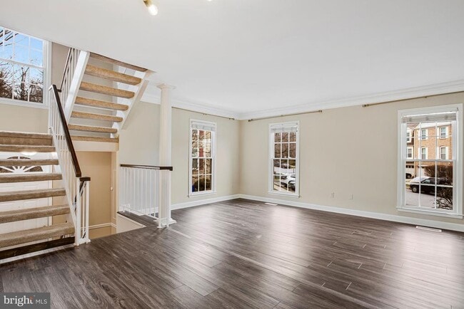 Building Photo - 14669 Cambridge Cir