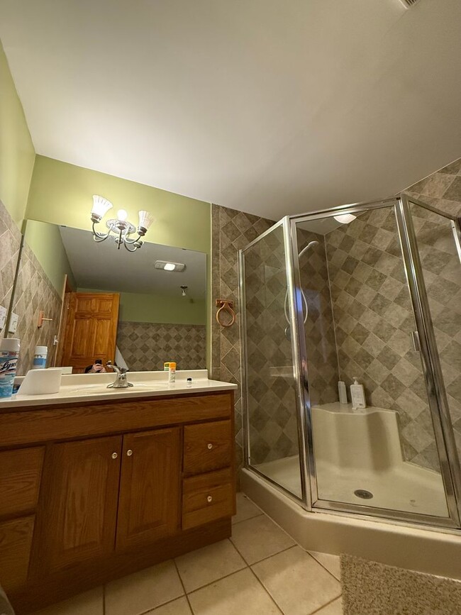 Building Photo - Spacious 5 Bedroom Home in Andover | Finished Walkout | 3-Car Garage