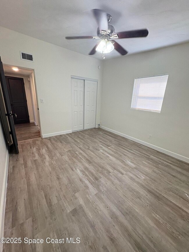 Building Photo - 1217 Pinewood Dr