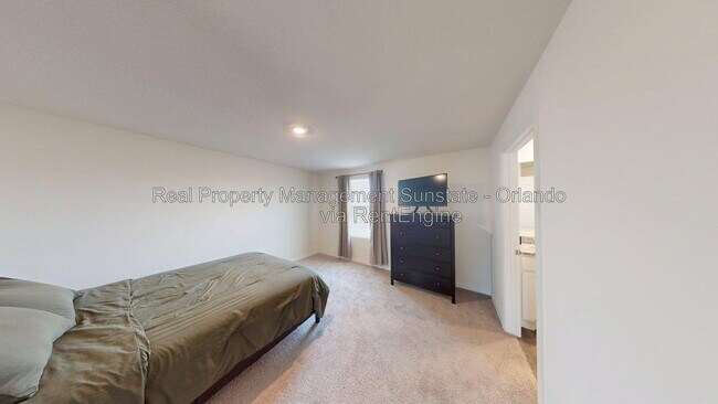 Building Photo - 2841 Rotterdam Dr