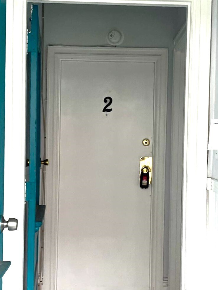 Building Photo - 322 N Franklin St