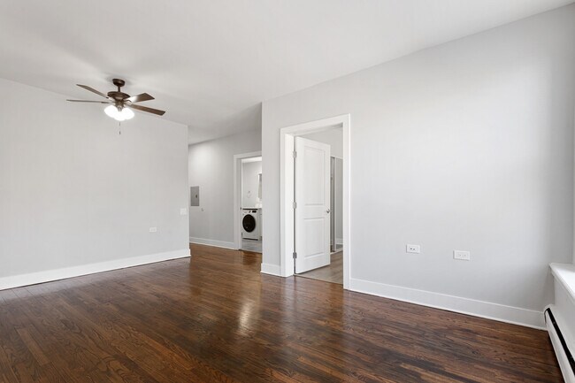 Building Photo - 1625 W Howard St