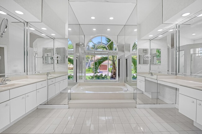 Building Photo - 22 Windward Dr