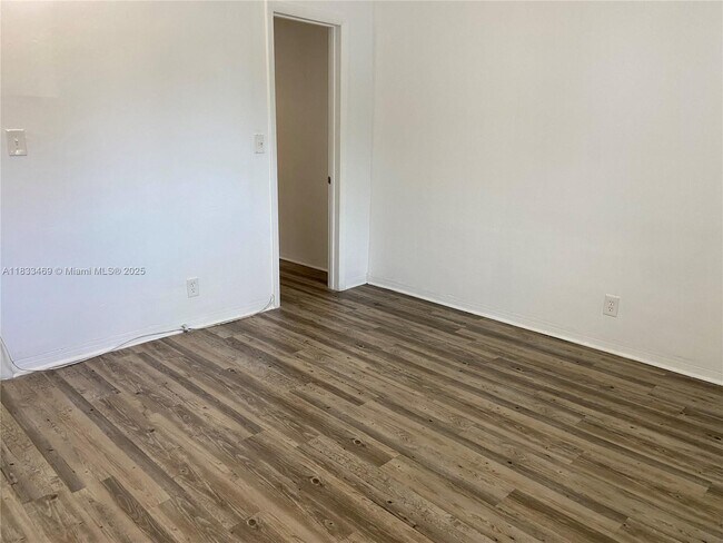 Building Photo - 3533 Tyler St