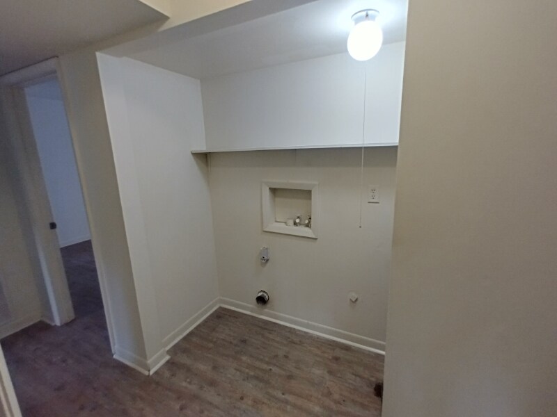 Building Photo - 600 Reusens Rd
