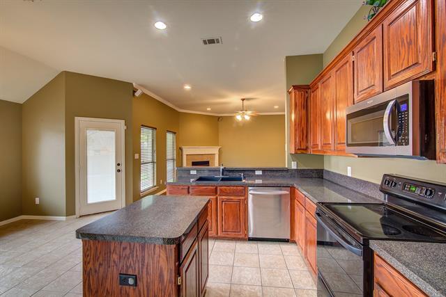 Building Photo - 304 Vista Way Dr