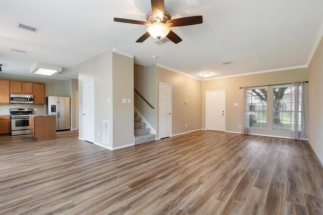Building Photo - 15422 Elm Leaf Pl