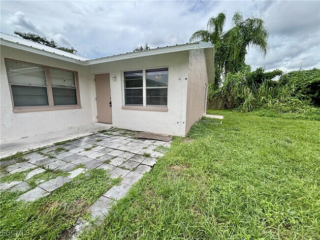 Building Photo - 4265 Desoto Ave