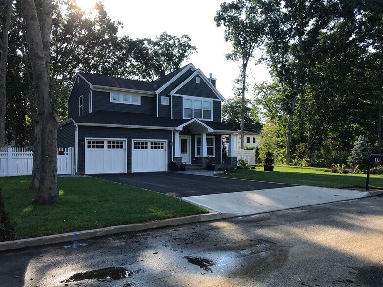 Building Photo - 16 Dorothy St