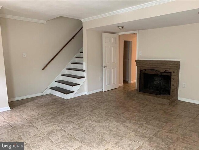 Building Photo - 14363 Berkshire Dr