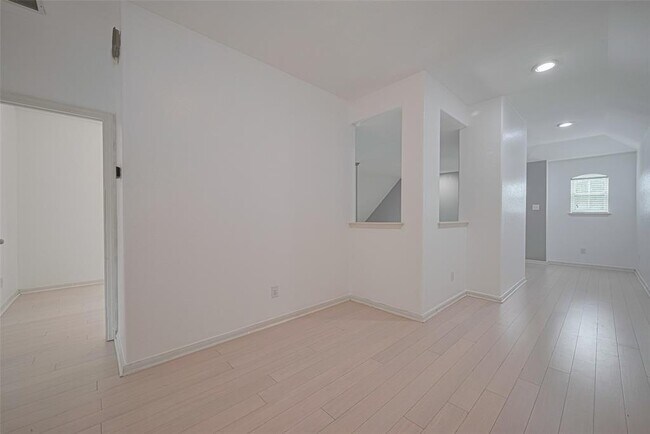 Building Photo - 7407 Golden Star Dr