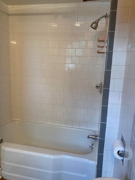 Building Photo - 28 North St