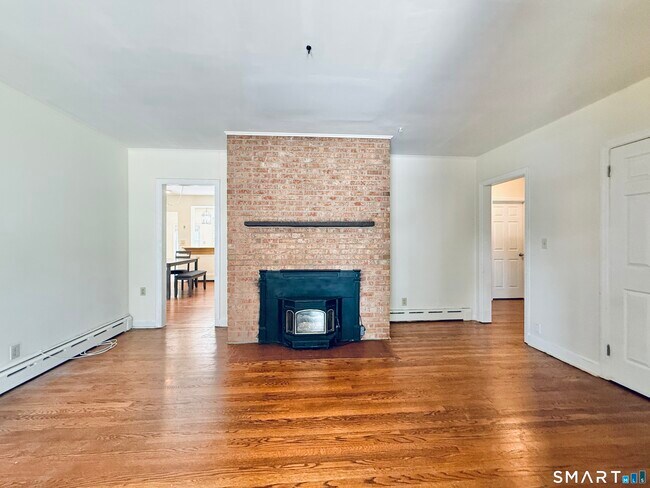 Building Photo - 112 Ochsner Pl