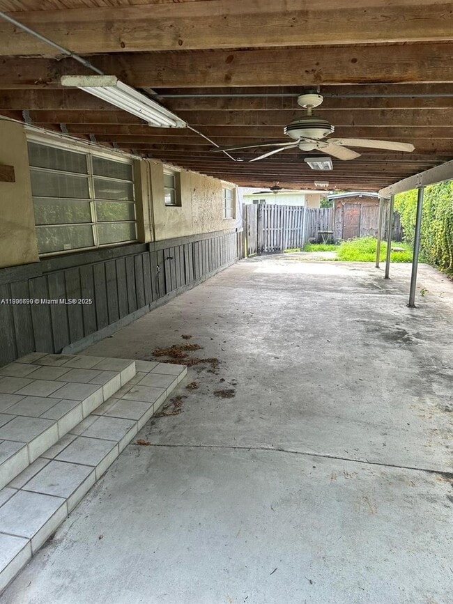 Building Photo - 5360 Fletcher St