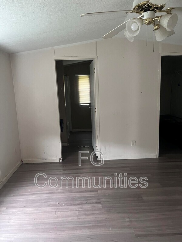 Building Photo - 1822 Willowberry Ln