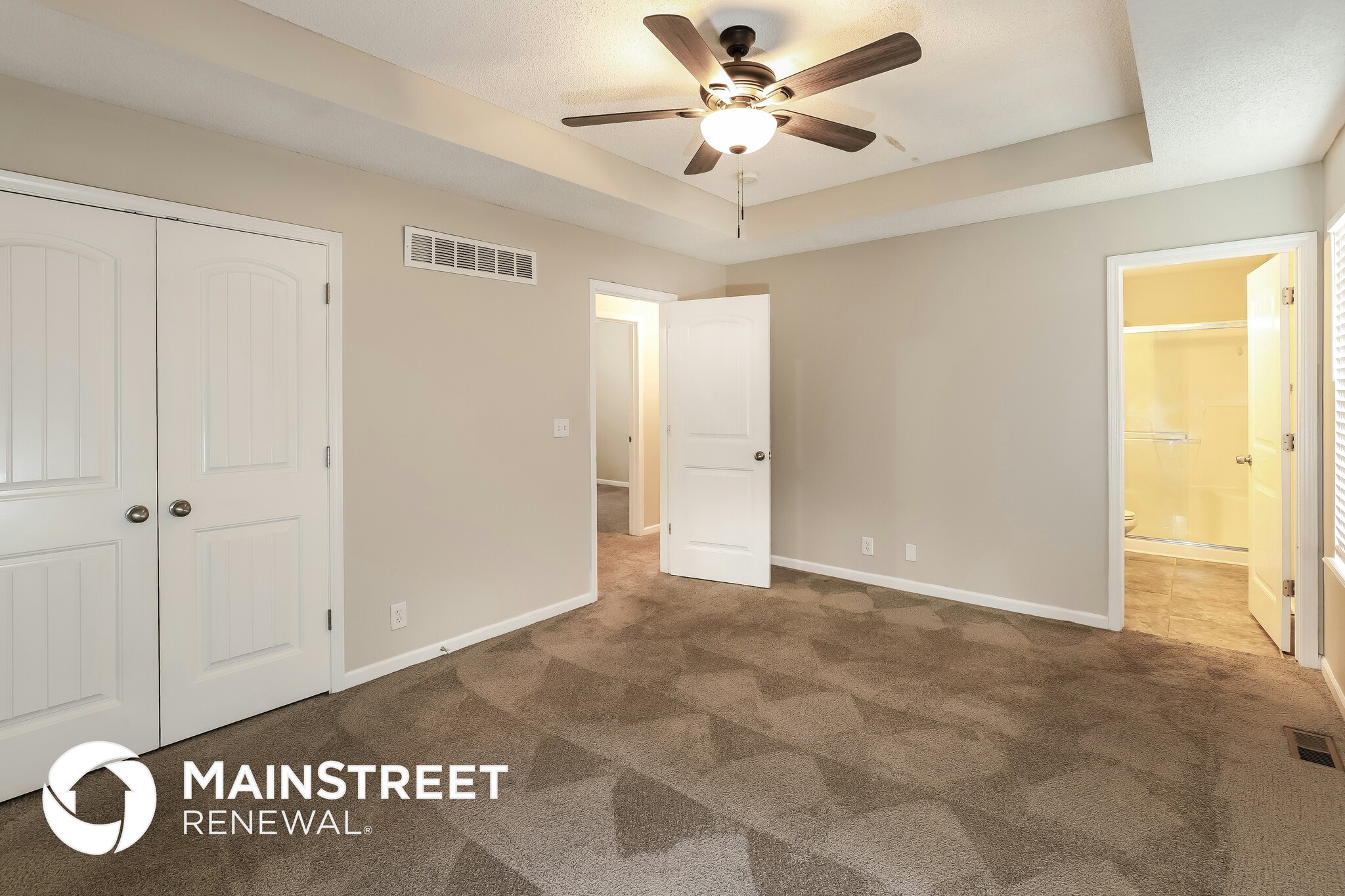 Building Photo - 1410 NW High View Dr