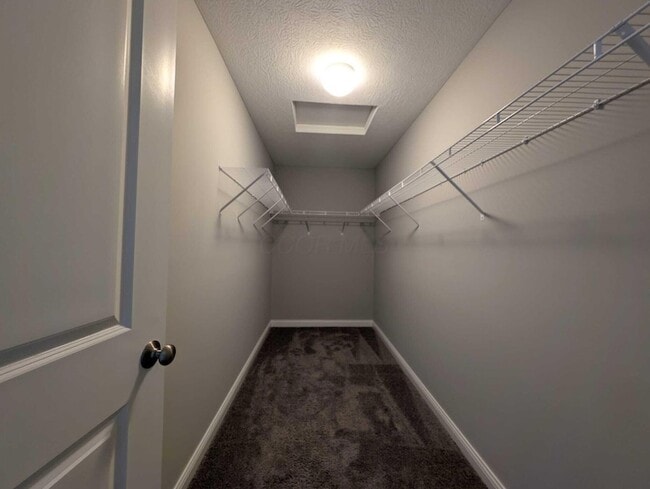 Building Photo - 800 Avebury Dr