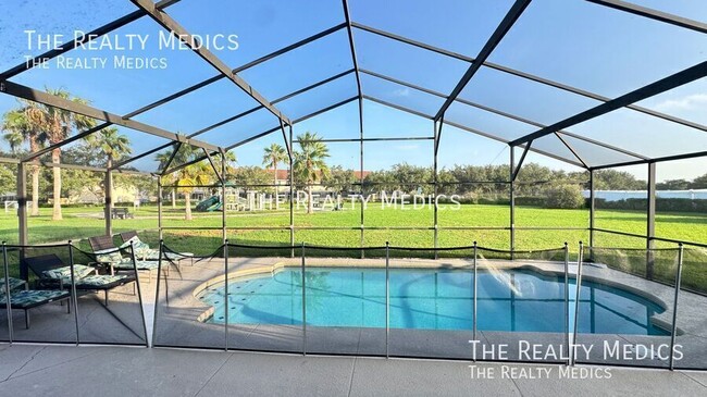 Building Photo - 4802 Cumbrian Lakes Dr