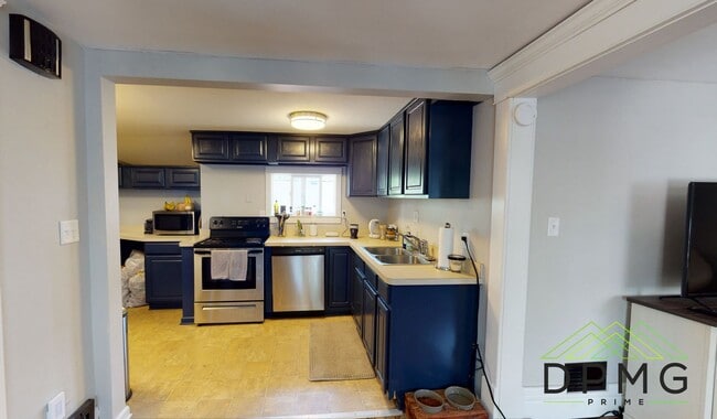 Building Photo - 132 S Clemens Ave