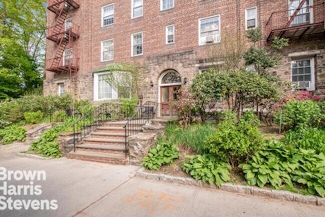 Building Photo - 4513 Manhattan College Pkwy