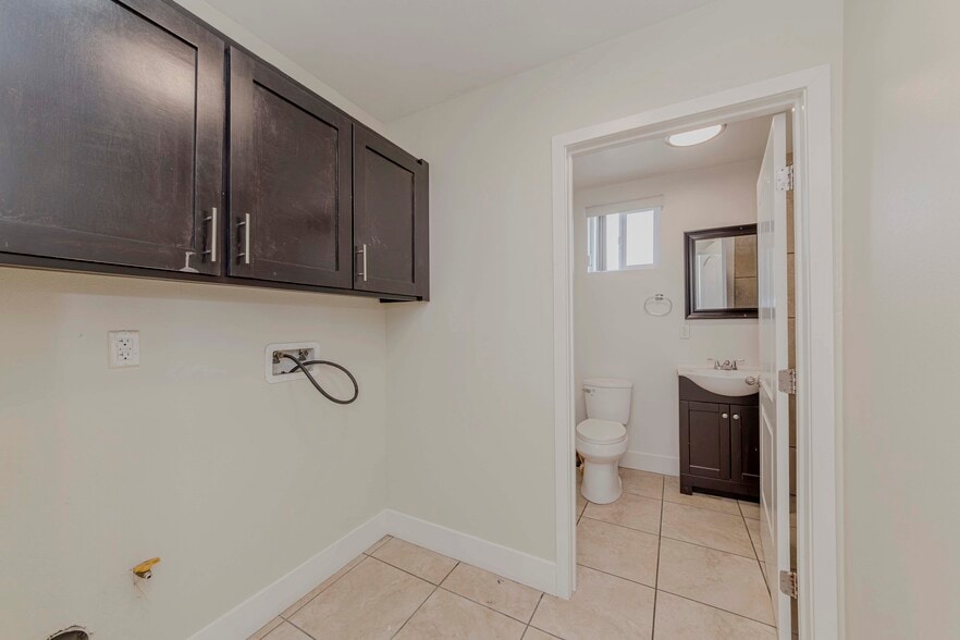 Building Photo - 8711 McKinley Pl