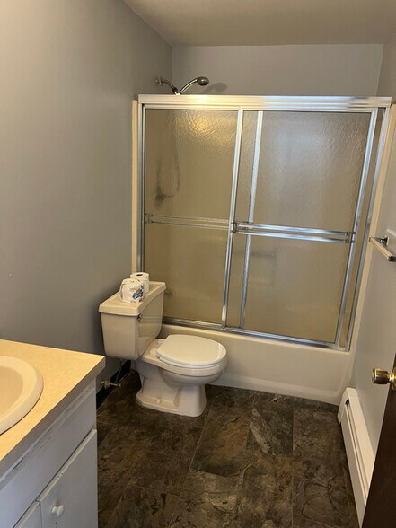 Building Photo - 175 Willard St