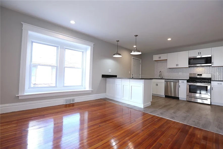 Building Photo - 1 Stebbins St