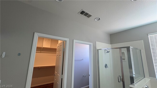 Building Photo - 10372 Walking View Ct