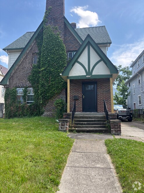 Building Photo - 3434 Washington Ave