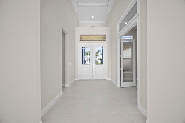 Building Photo - 5741 Beechnut Dr