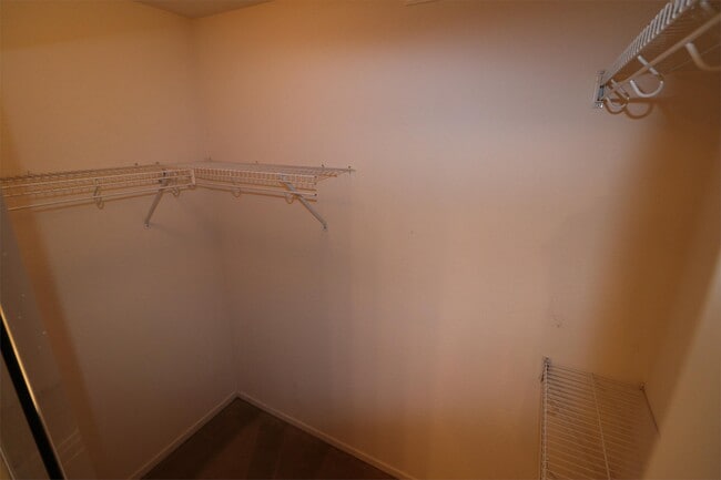 Building Photo - 16921 Meadowlark Ridge Rd