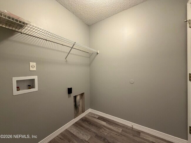 Building Photo - 4339 Hanging Moss Dr