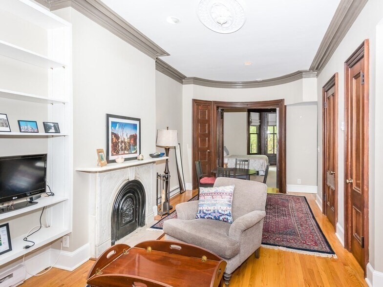 Building Photo - 48 Appleton St