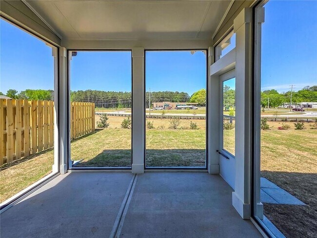 Building Photo - 3517 Iron Hearth Bnd