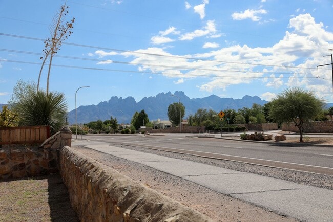 Building Photo - Nice and Spacious 4 Bedroom home Off Hwy 70 & Mesa Grande