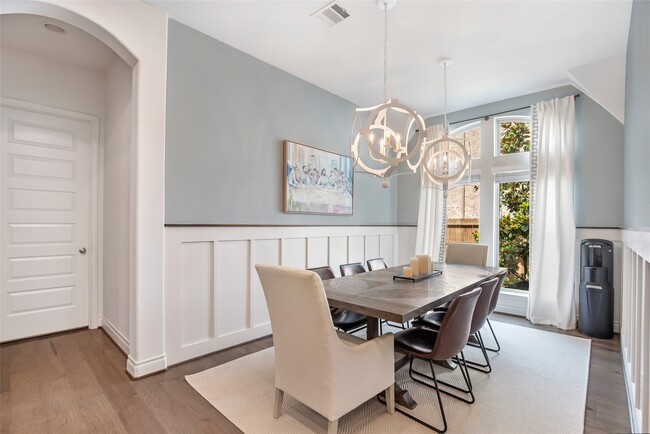 Building Photo - 12310 May Pop Path