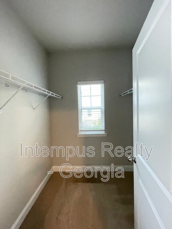 Building Photo - 970 Shelnutt Dr