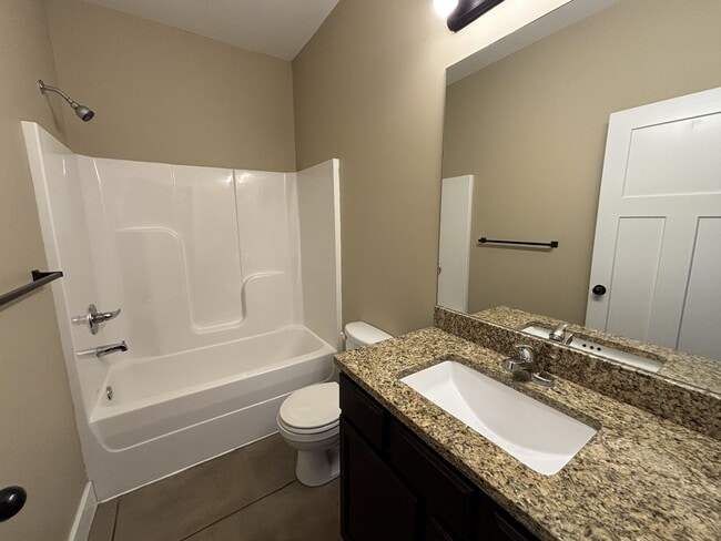 Building Photo - 3514 Sunflower Dr