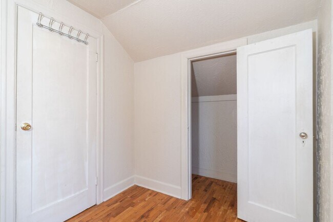 Building Photo - Baran (2018 11th St.)