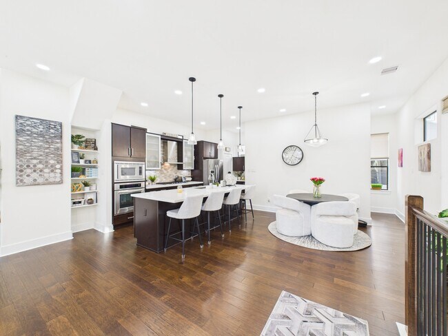 Building Photo - 1404 Spring St