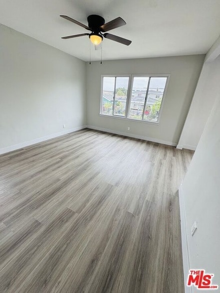 Building Photo - 810 W 62nd St